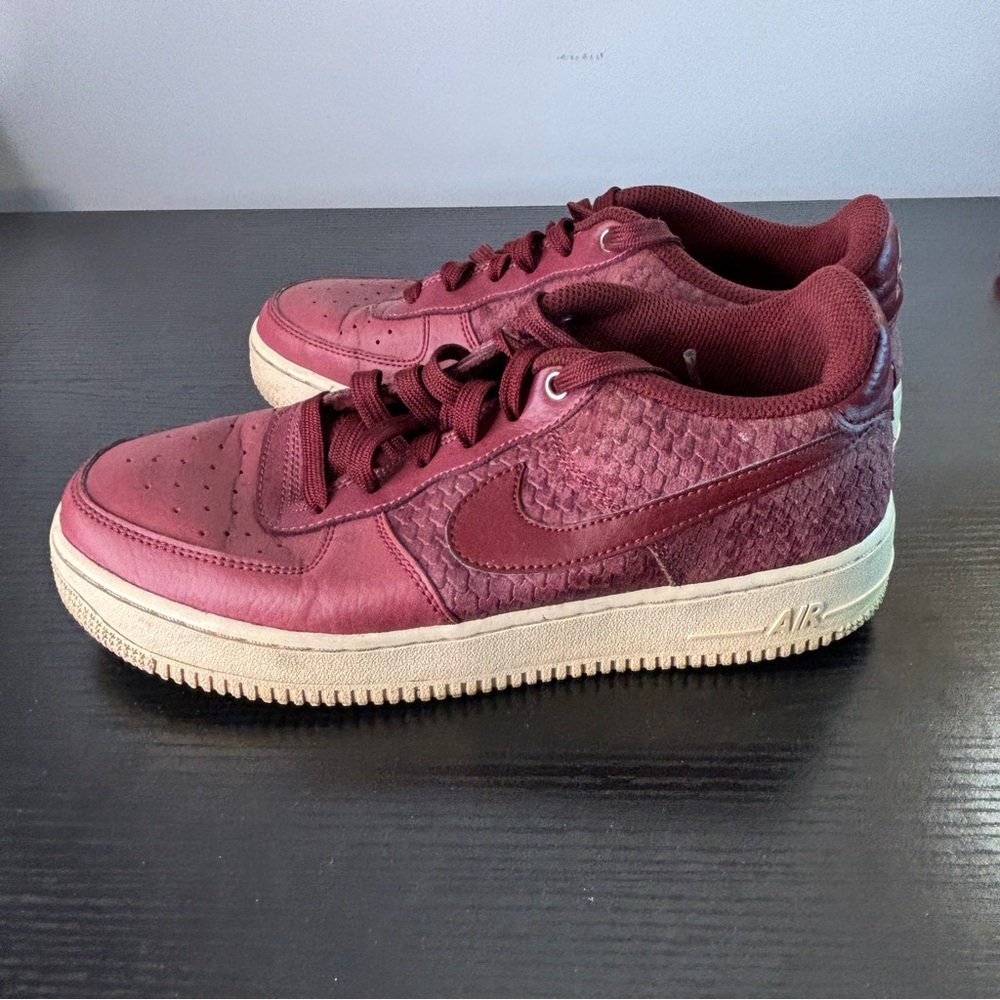 Rare Nike Air Force 1 Low Size 6.5Y Dark Team Red Sneakers W/Croc Effect
